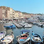 Schicke Und Moderne Maisonnette Im Stadtzentrum By Interhome * Saint-Tropez
